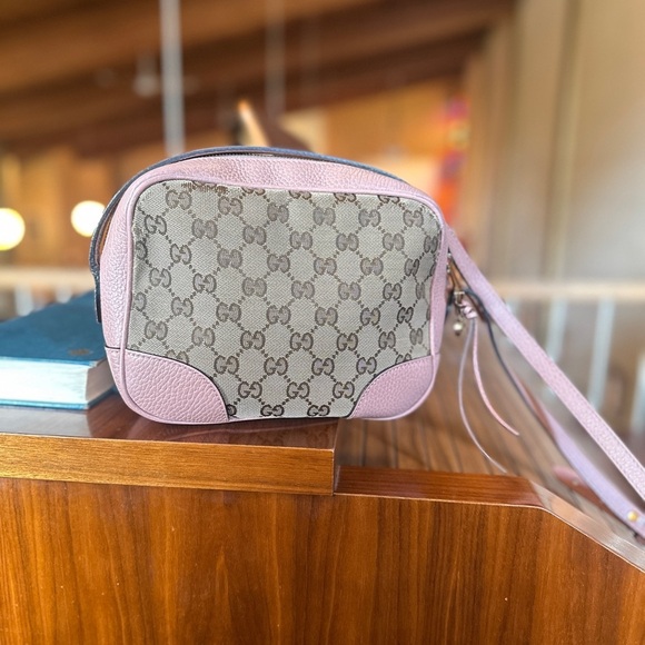 Gucci Bree Pink Camera Bag - Picture 3 of 10